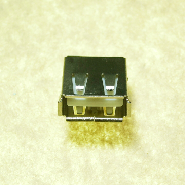 3210-SMT-W1E-01UW - USB A TYPE 90°(SMT TYPE) With Back Cover RoHS - Leamax Enterprise Co., Ltd.